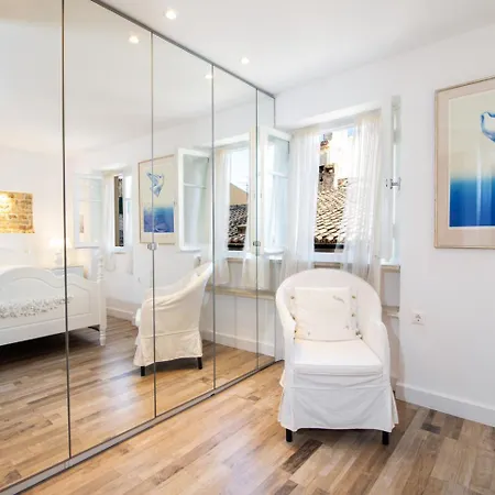 Korifo Old Town By Corfuescapes *